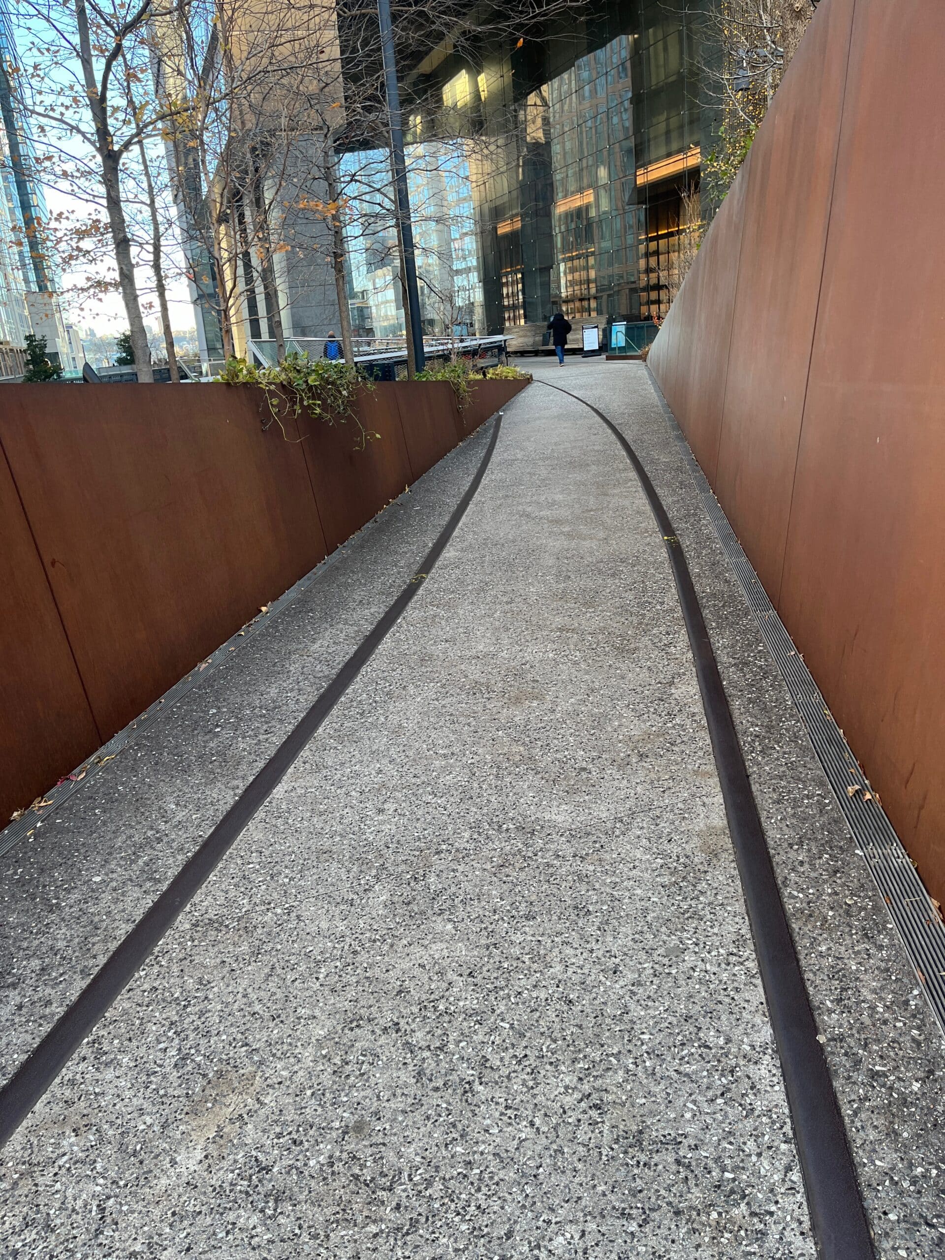 tracks on high line vertical