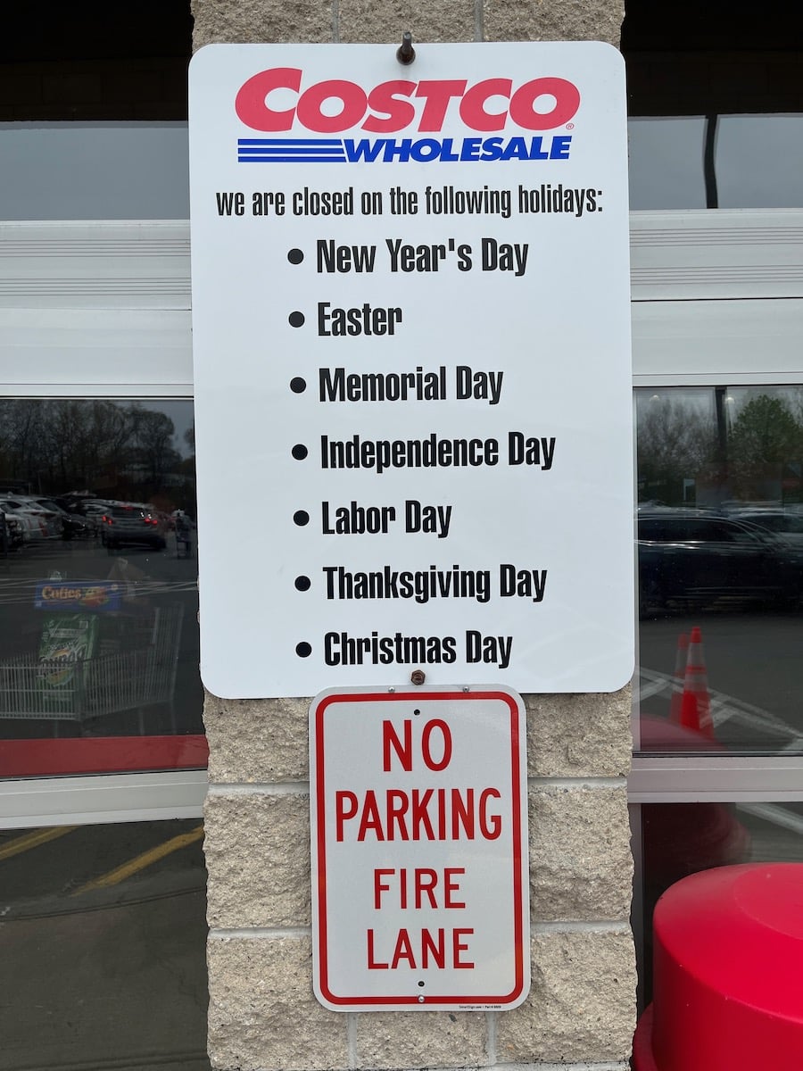 costco holiday hours sign new